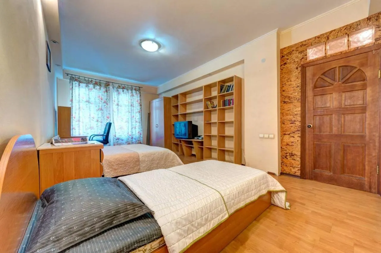 Three-Room Apartment Near Ocean Plaza Kiev
