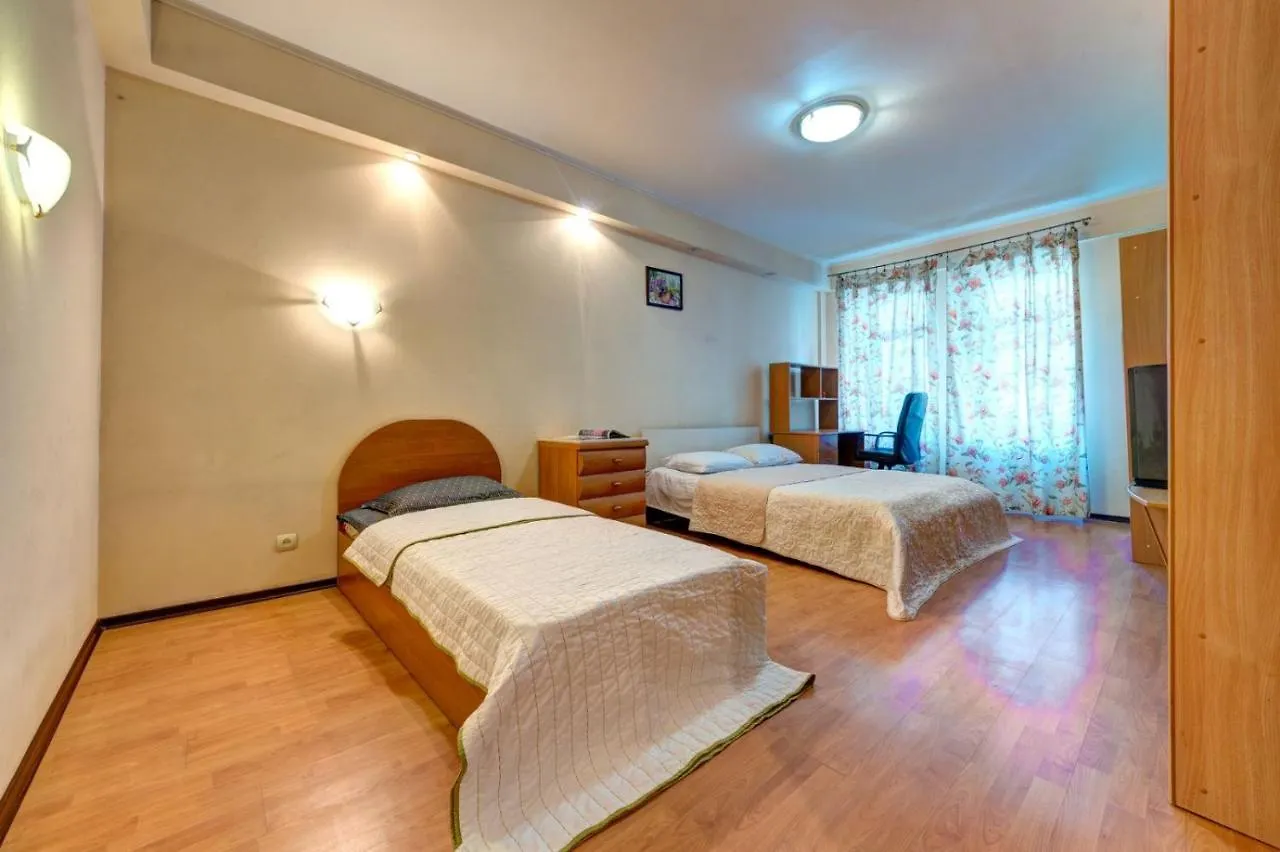 Three-Room Apartment Near Ocean Plaza Kiev 0*,  Ukrayna